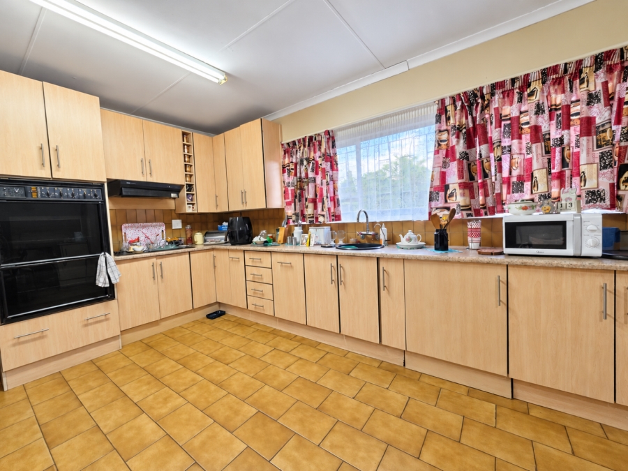 4 Bedroom Property for Sale in Wilkoppies North West